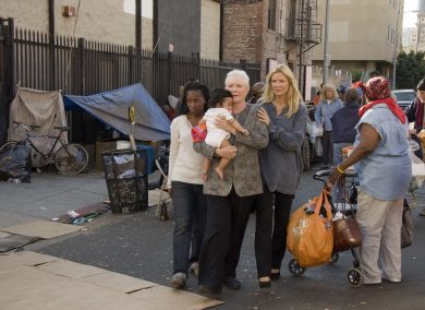 Beautiful perde pezzi: dopo Ridge se ne va Stephanie. In arrivo, però, una storia lesbo