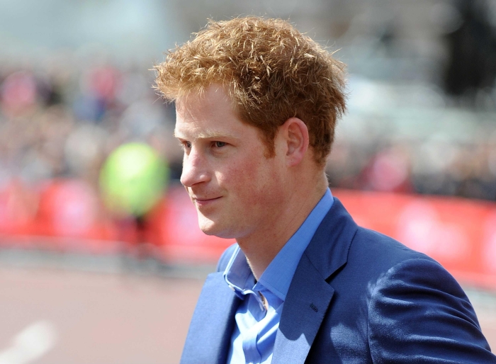 Il principe Harry nudo a Las Vegas, il nuovo scandalo imbarazza Buckingham Palace Il principe Harry nudo a Las Vegas, il nuovo scandalo imbarazza Buckingham Palace