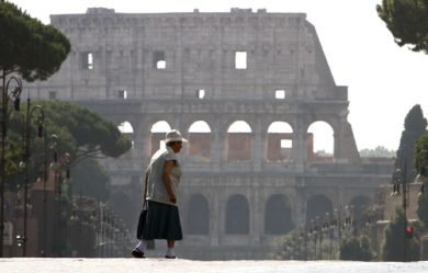 La Tour Eiffel vale 5 Colossei? È il segno del degrado italiano