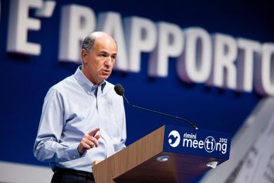 Passera, il ministro tecnico che fa le prove da politico