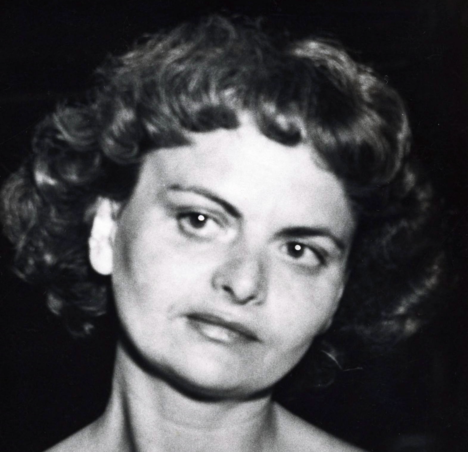 Care donne, essere perverse è così piccolo-borghese! Care donne, essere perverse è così piccolo-borghese!