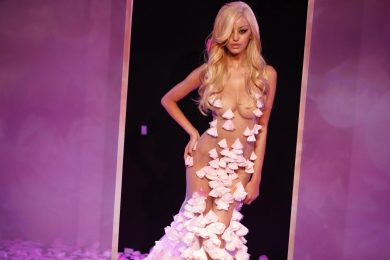 La Francia ai piedi di Zahia Dehar, la escort