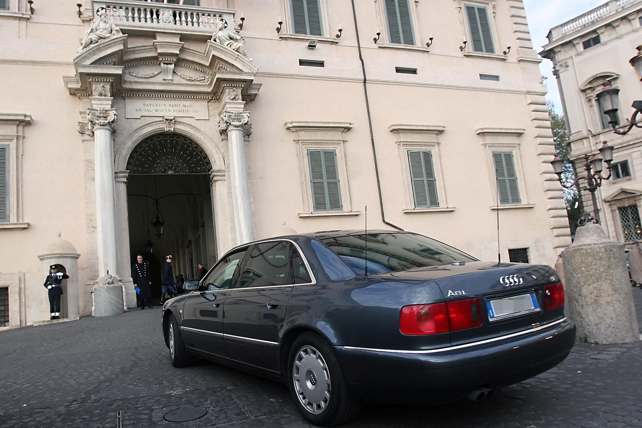 In Italia troppe scorte, parola di poliziotto