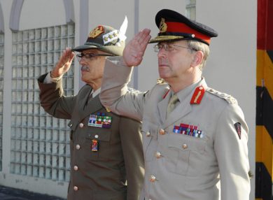 Forze armate: più comandanti che comandati