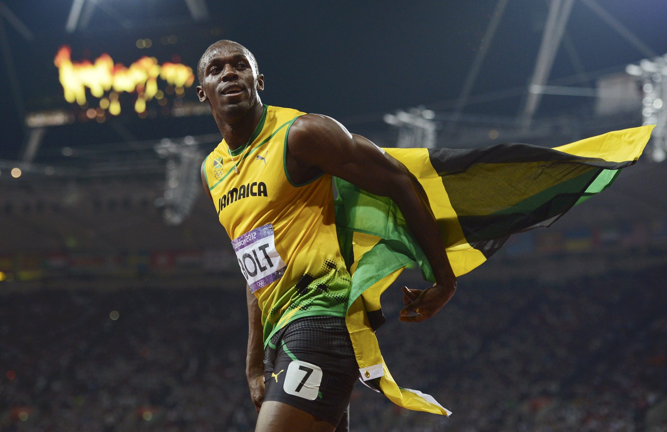 Bolt leggenda: 19”32 per battere anche Lewis Bolt leggenda: 19”32 per battere anche Lewis