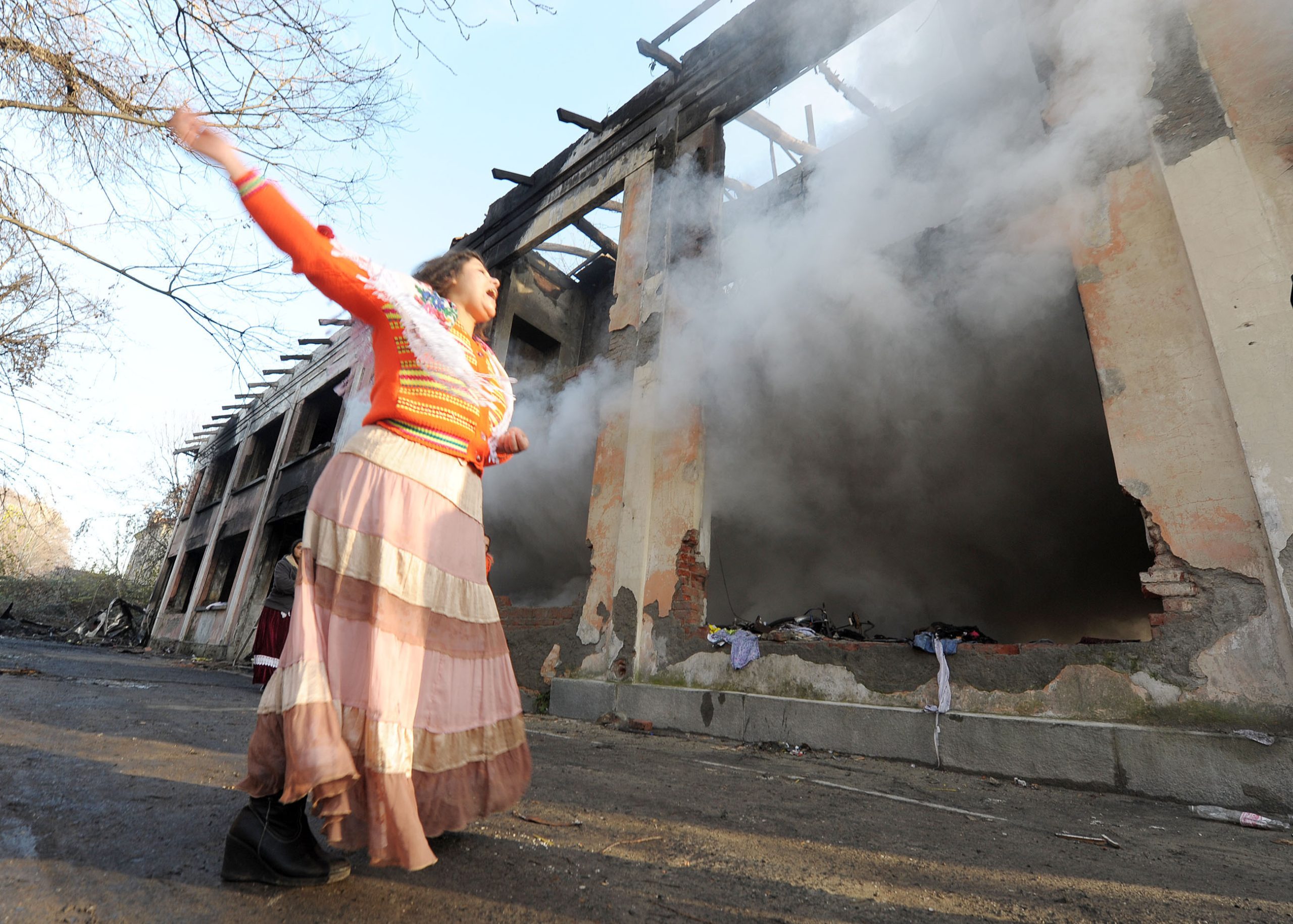 Francia, gli sgomberi dei Rom e l’imbarazzo della sinistra Francia, gli sgomberi dei Rom e l’imbarazzo della sinistra