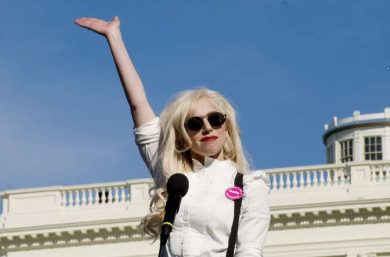 Lady Gaga: il titolo del nuovo cd è ARTPOP