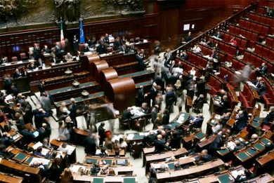 Tregua estiva in Parlamento. Ma dura poco