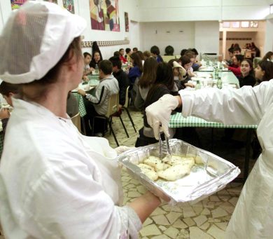 Mense separate, perché devono pagare i bambini?