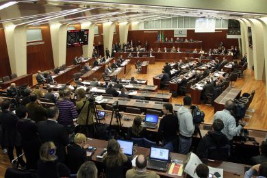 Pirellone, i conti in tasca ai gruppi