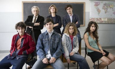 Il rosso e il blu, l’affresco della scuola color pastello di Giuseppe Piccioni