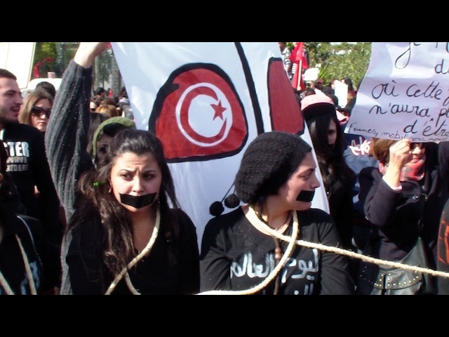 Islam: le rivolte anti-Usa svuoteranno le tasche insieme alle coscienze. A meno che… Islam: le rivolte anti-Usa svuoteranno le tasche insieme alle coscienze. A meno che…