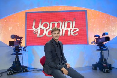 Torna Uomini e donne, il talk show più snobbato ma sempre vincente