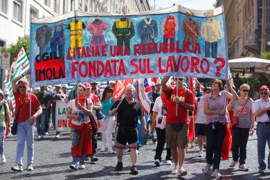 Contratti di lavoro: all’estero funzionano così