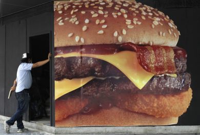 Da McDonald’s a Philips passando per Burberry: le notizie per il weekend