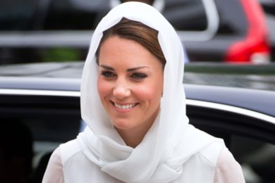 Kate Middleton, dal topless al velo