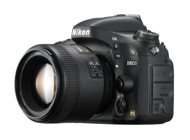 Nikon D600: la full-frame compatta (anche nel prezzo)