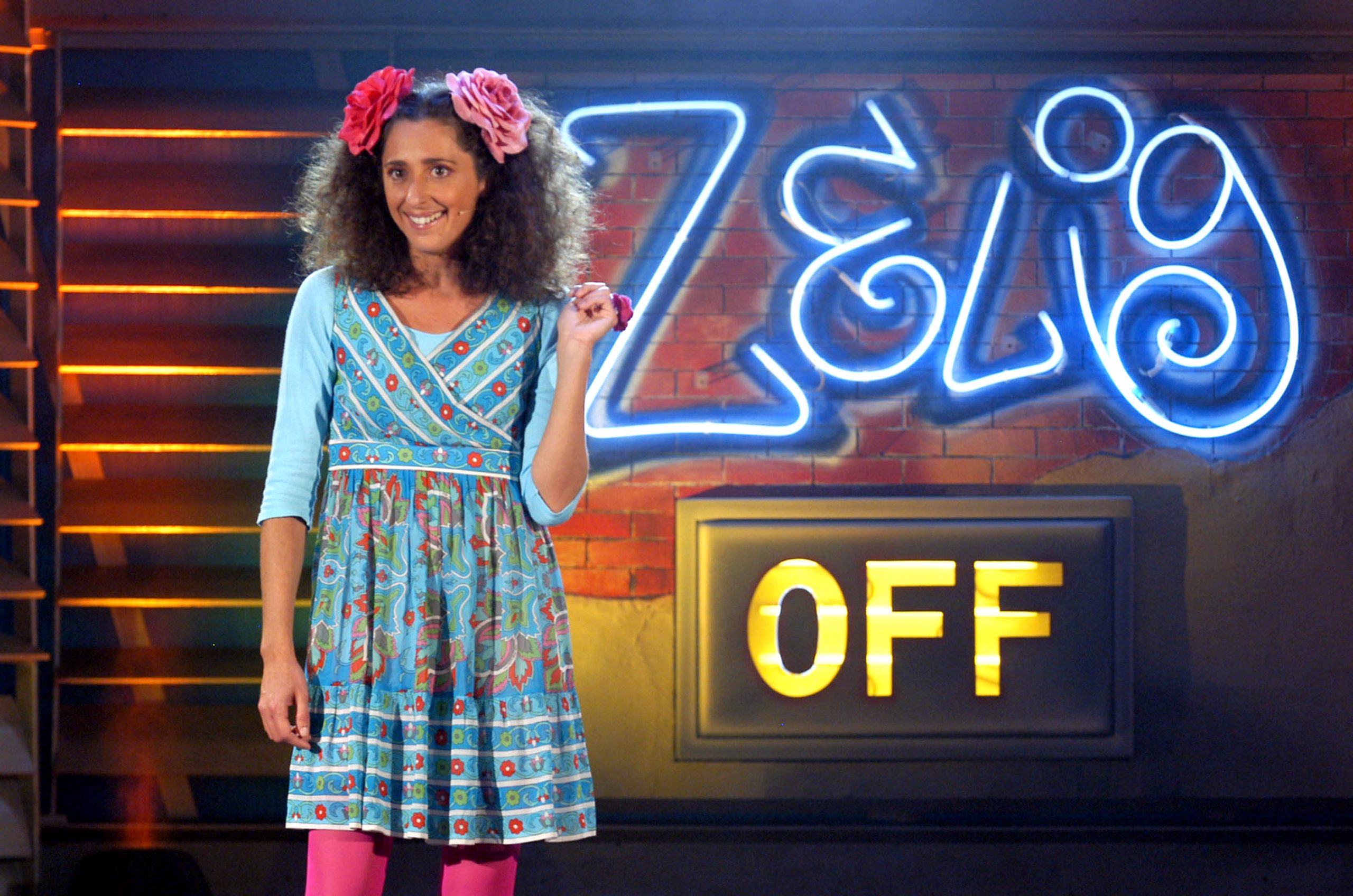 Teresa Mannino da Zelig off a Zelig, col mago Forest Teresa Mannino da Zelig off a Zelig, col mago Forest