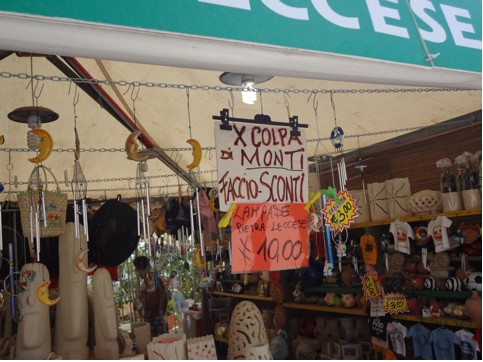 Il marketing sulle bancarelle e sui banchi di chiesa Il marketing sulle bancarelle e sui banchi di chiesa