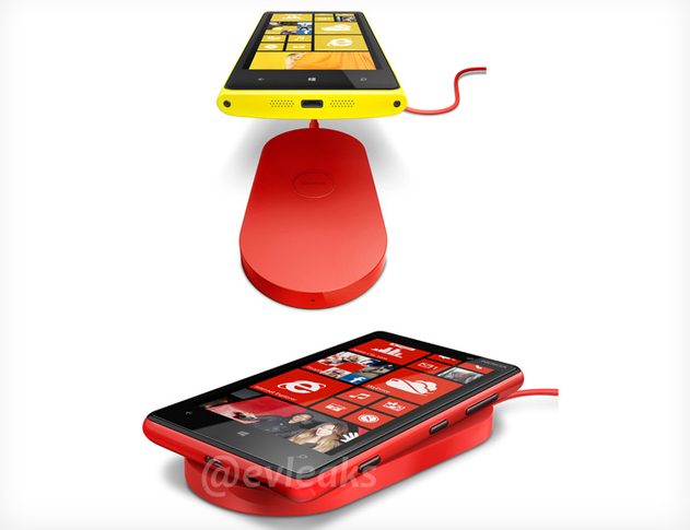 Nokia Lumia 820 e 920, ecco gli smartphone che si ricaricano senza fili