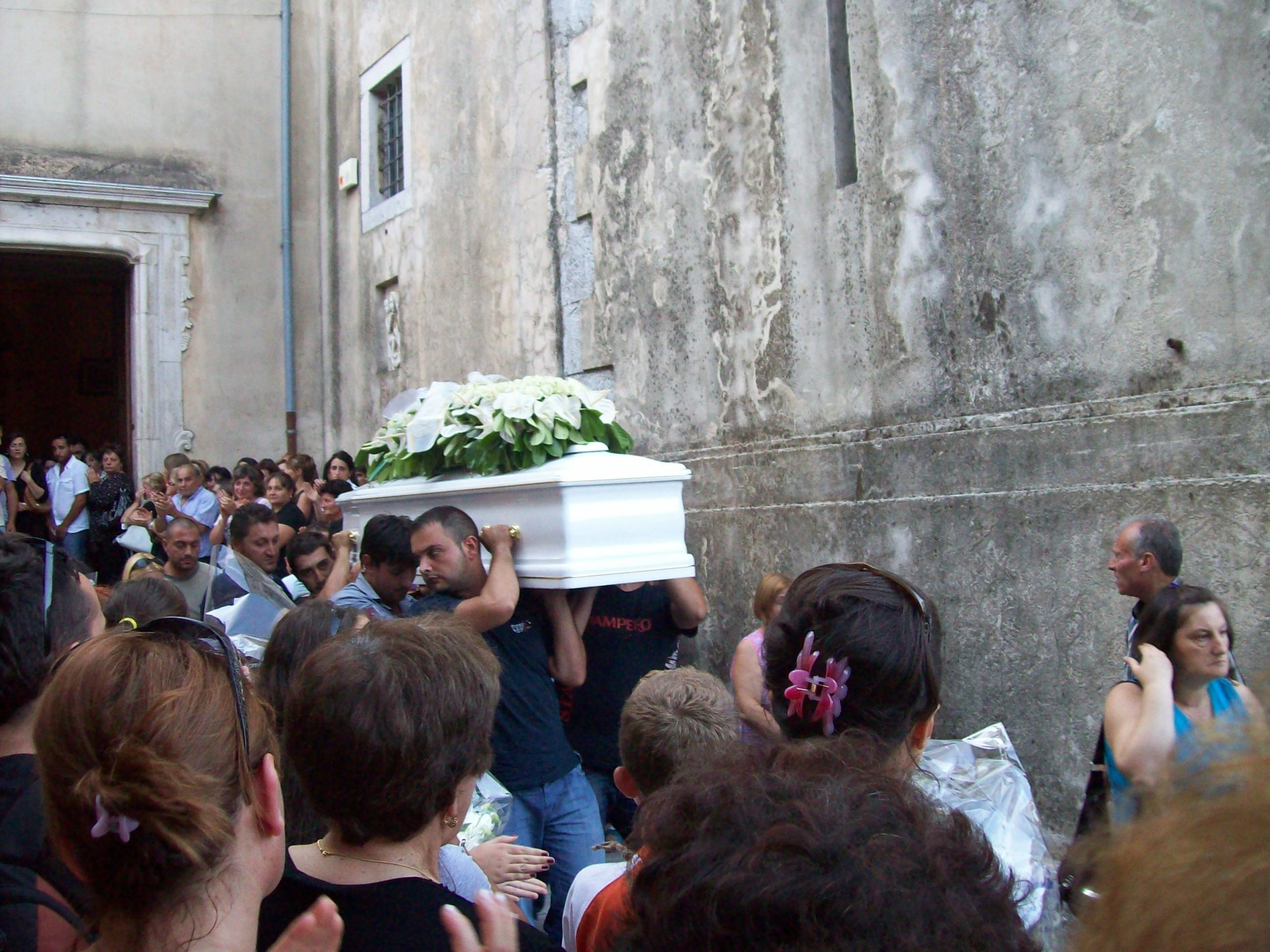 Morte al posto di blocco: l’assassino porta la divisa? Morte al posto di blocco: l’assassino porta la divisa?