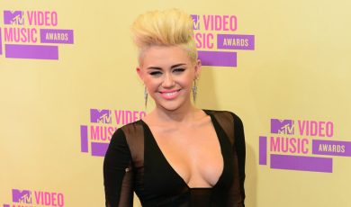 Miley Cyrus, tre matrimoni e un’attrice porno