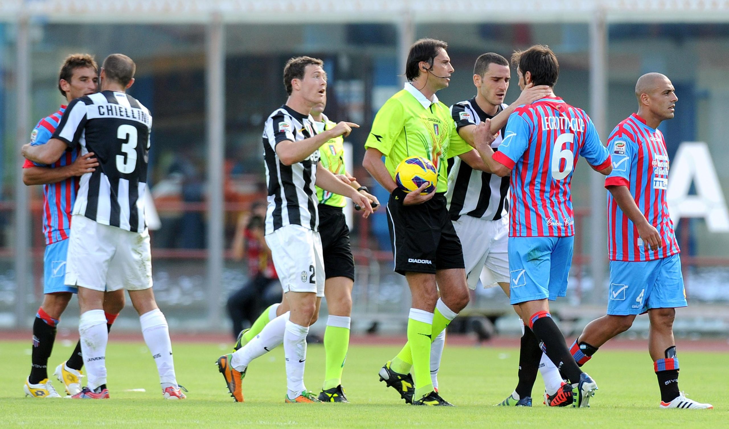 DOSSIER – Ma senza errori degli arbitri la Juve sarebbe in fuga