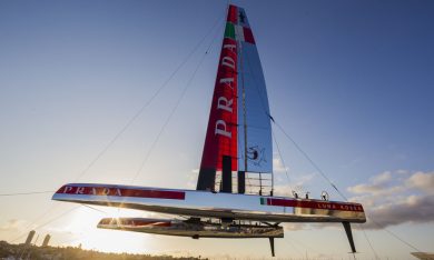 Luna Rossa AC72, il nuovo catamarano per la Coppa America 2013