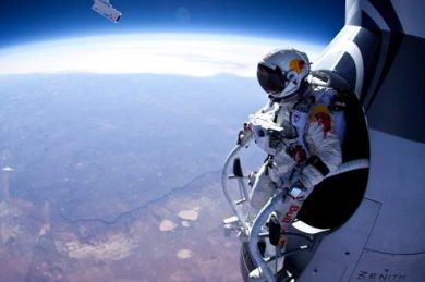 Felix Baumgartner ha superato la barriera del suono