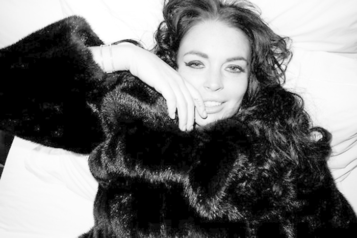 Lindsay Lohan, rissa con la mamma per soldi e cocaina Lindsay Lohan, rissa con la mamma per soldi e cocaina