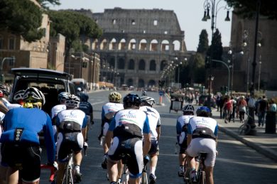 Granfondo Roma, la passione per la bici attraversa la capitale
