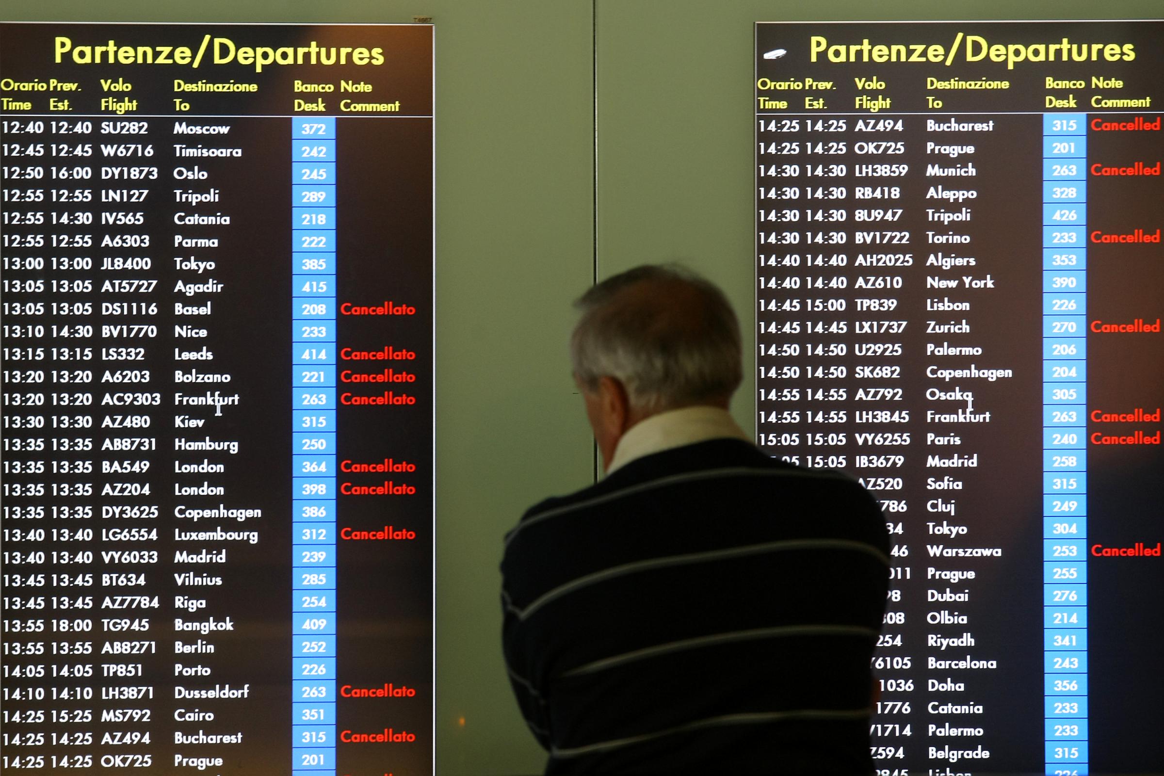 Alitalia-treni, le hostess scendono in stazione