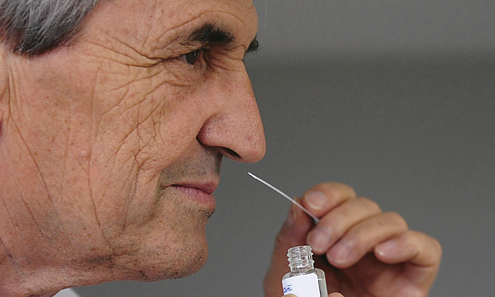 Jean-Claude Ellena, l’uomo che scrive profumi e annusa parole Jean-Claude Ellena, l’uomo che scrive profumi e annusa parole