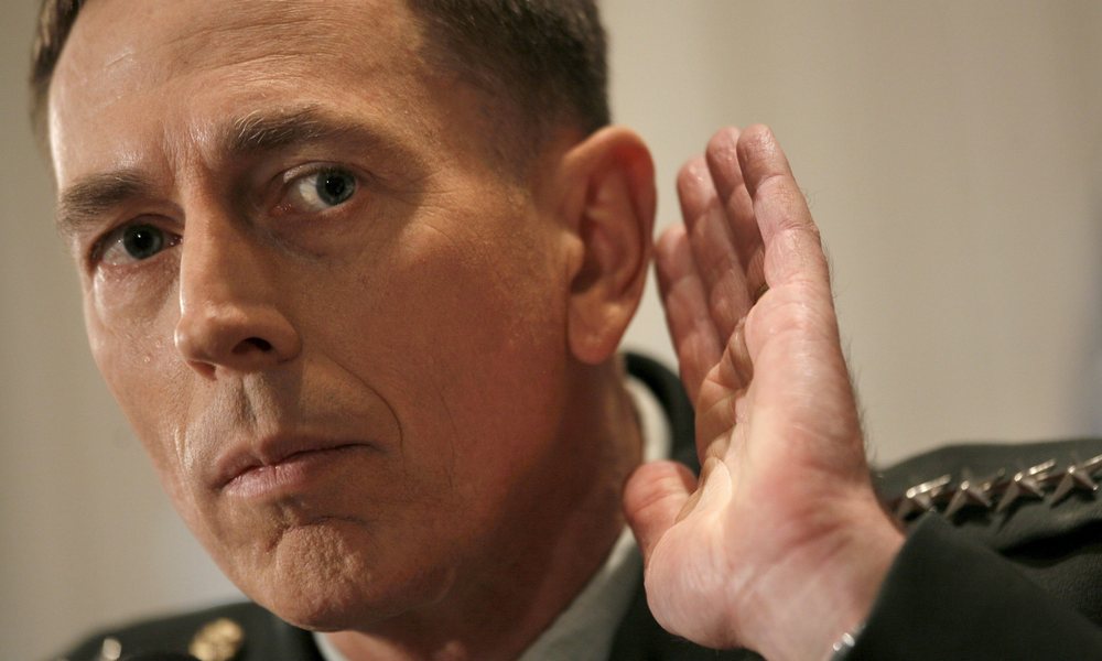 Caso Petraeus: i misteri di David e di Jill Caso Petraeus: i misteri di David e di Jill