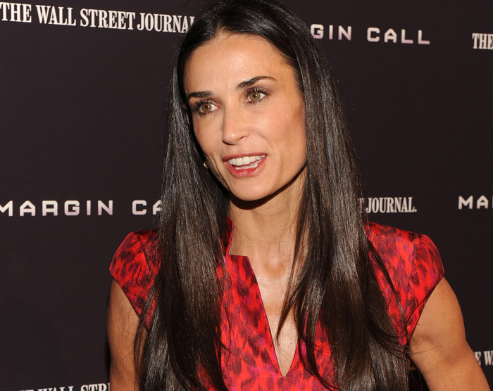 Demi Moore: 50 anni, un’adolescenza difficile, 3 mariti, 3 figlie, una passione per le bambole Demi Moore: 50 anni, un’adolescenza difficile, 3 mariti, 3 figlie, una passione per le bambole