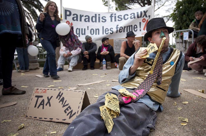 Fisco: stretta Ue contro la fuga di capitali nei paradisi fiscali Fisco: stretta Ue contro la fuga di capitali nei paradisi fiscali