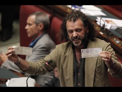 Barbato: “Di Pietro? Donadi è il killer, il Pd è il mandante”