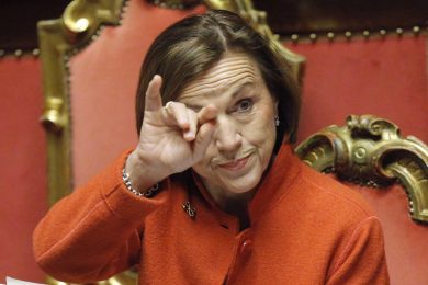“Ministro, mio figlio non era “choosy”. La querelo”
