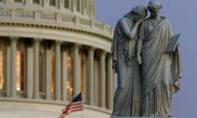 La donna del 2012? Non una: le maestre della strage in Connecticut