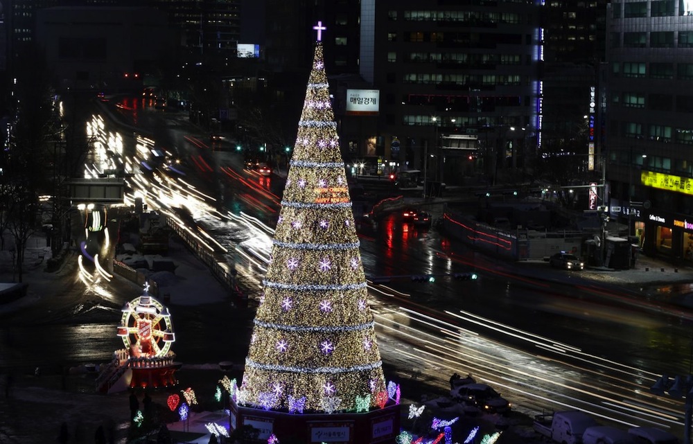 Gli alberi di Natale dei vip invadono Twitter Gli alberi di Natale dei vip invadono Twitter