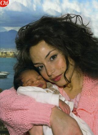 Pia Fico troppo bianca? Raffaella su tutte le furie