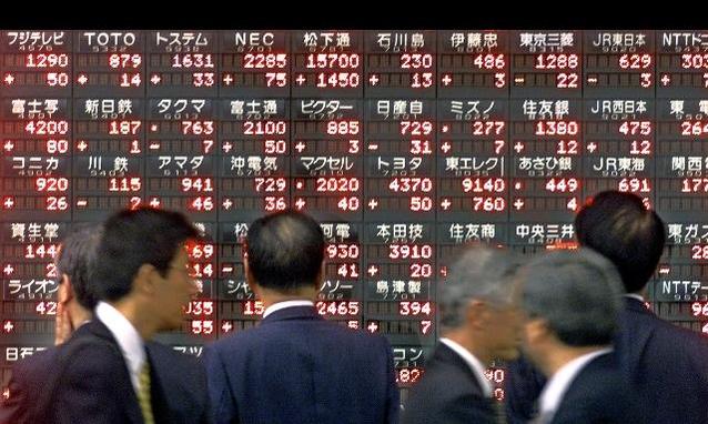 Investors eye Italian bonds again but changes in politics could affect moods