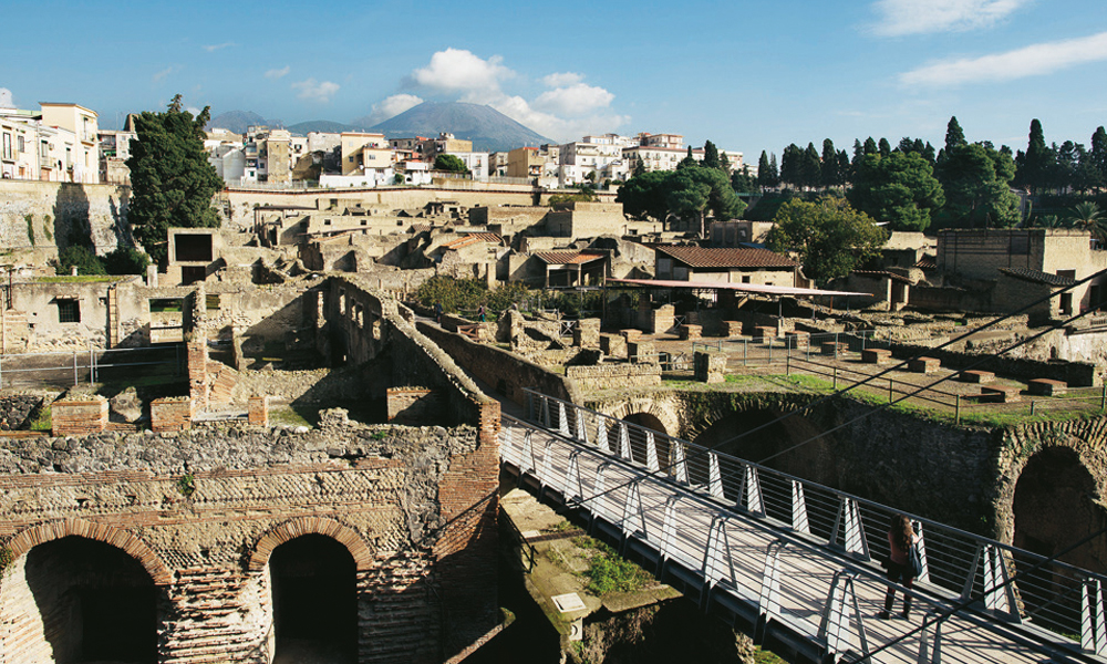 Beni culturali: un privato fa rinascere Ercolano, il pubblico fa morire Pompei