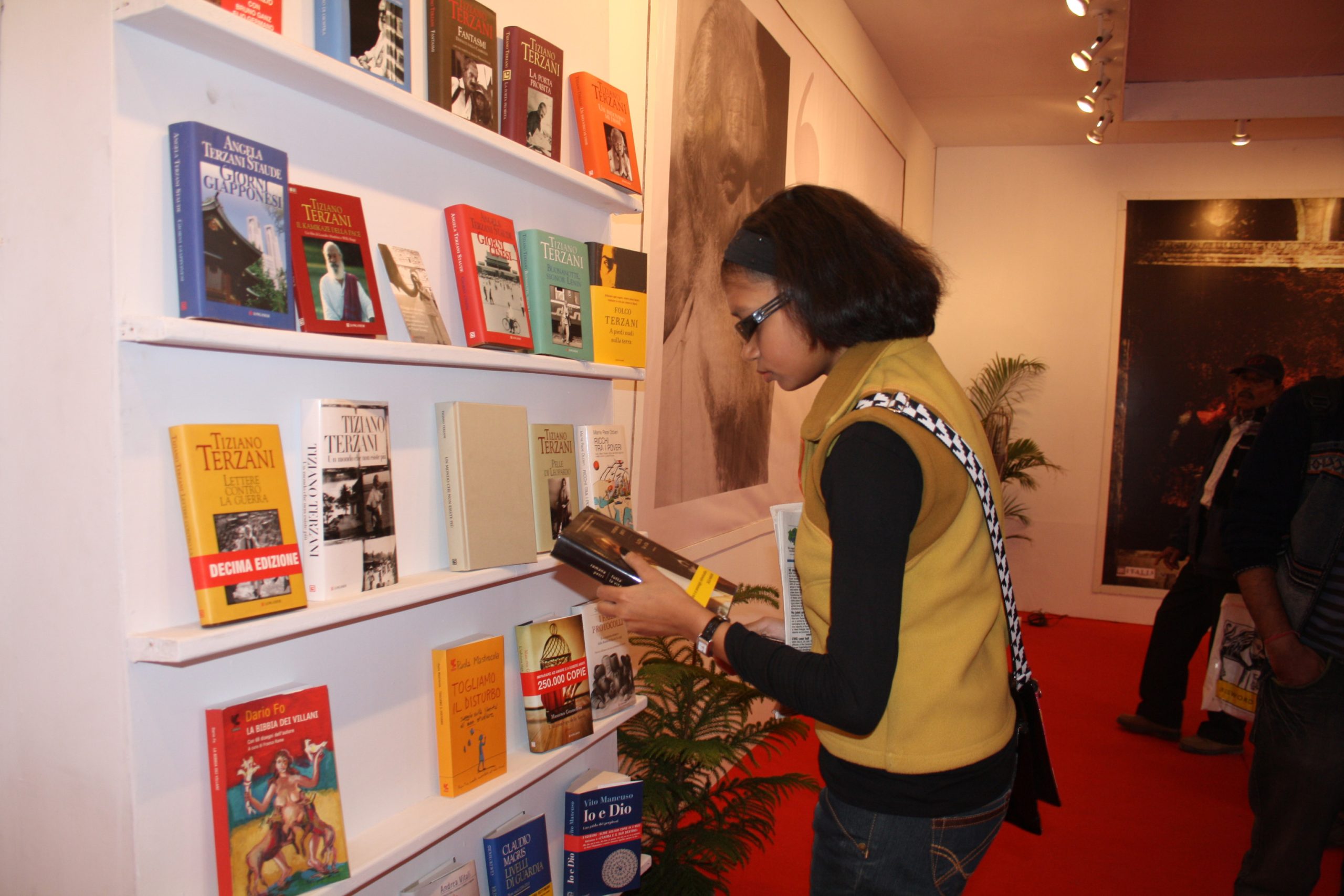 Dall’economia al cinema: i 5 libri-intervista del 2012