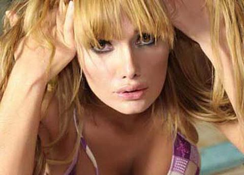 Vip, preti e politici: tutti a letto con la porno star Vip, preti e politici: tutti a letto con la porno star