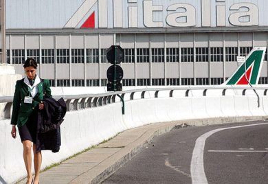 Alitalia, no agli esuberi, sì alla ridistribuzione del lavoro