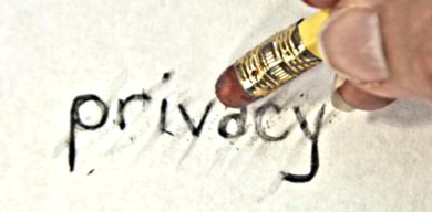 Facebook, gli studenti europei vogliono trascinarlo in tribunale