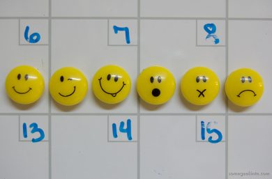 Facebook sfida Amazon, a colpi di emoticon