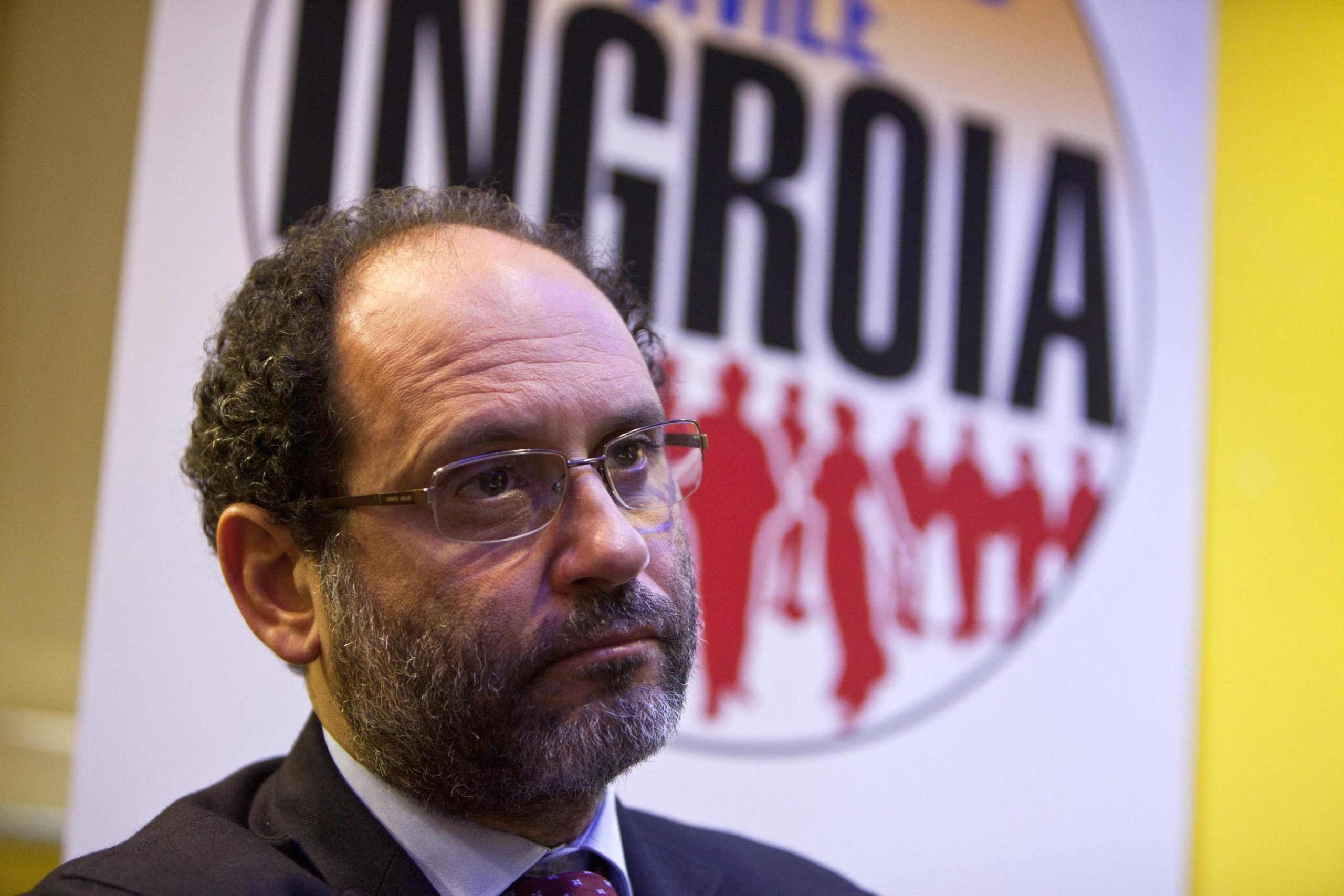 Togliamo Falcone dalla campagna elettorale Togliamo Falcone dalla campagna elettorale