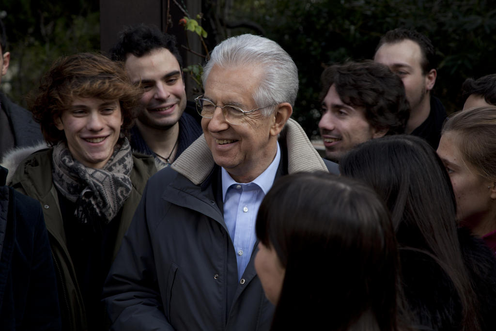 Wow, Mario Monti è anche su Vine! Wow, Mario Monti è anche su Vine!